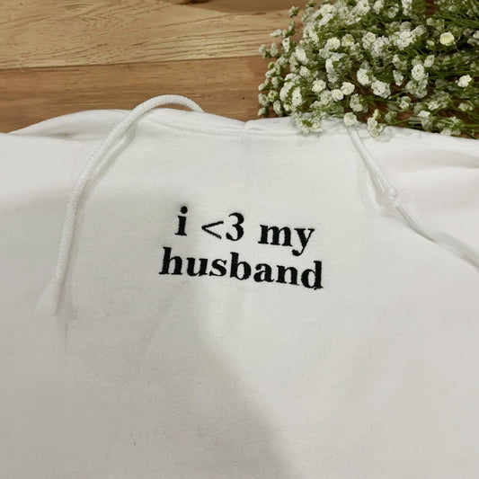 Custom Embroidered I Love My Wife & Husband Matching Hoodies – Personalized Couple Gift for Him & Her – Cute Anniversary or Valentine’s Outfit