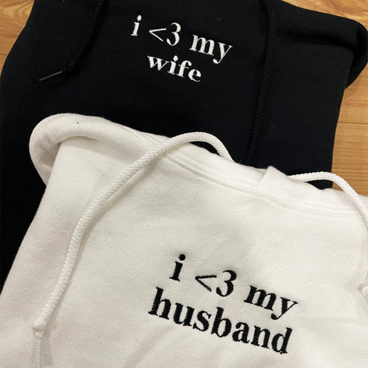 Custom Embroidered I Love My Wife & Husband Matching Hoodies – Personalized Couple Gift for Him & Her – Cute Anniversary or Valentine’s Outfit