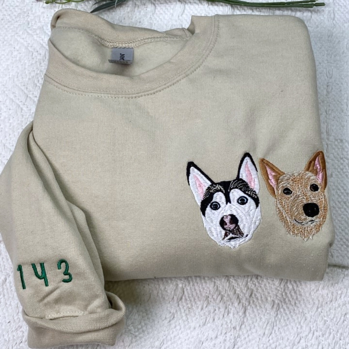 Custom Multi Pet Portrait Hoodies - Dog Family Embroidered Sweatshirts With Names - Premium Pet Parent Gift