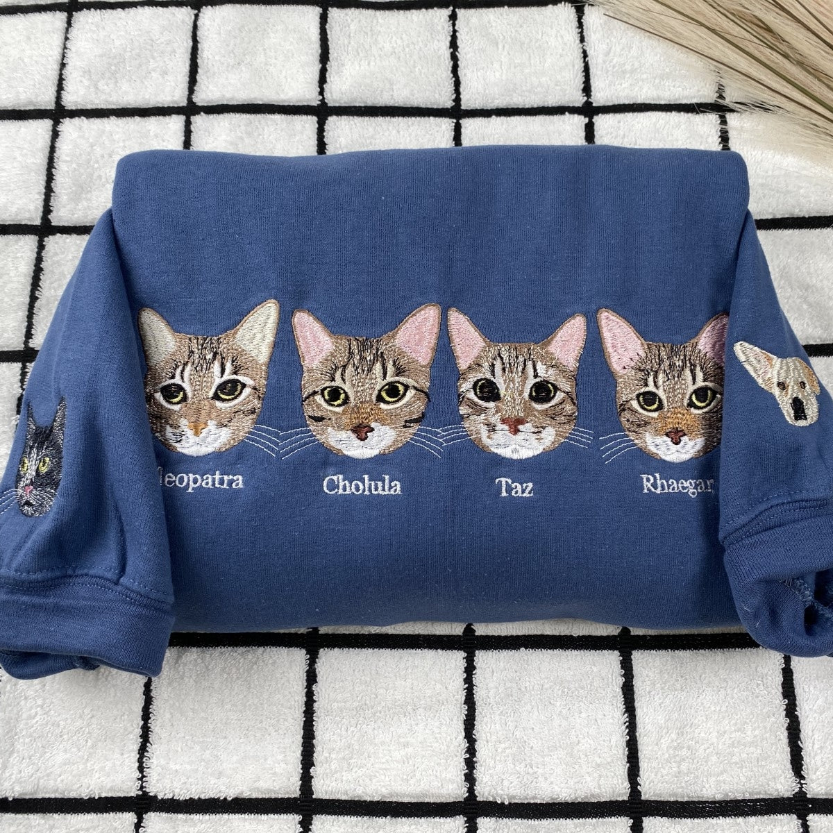 Custom Multiple Cat Portrait Hoodies - Personalized Multi Pet Embroidered Sweatshirts - Cat Parent Gift